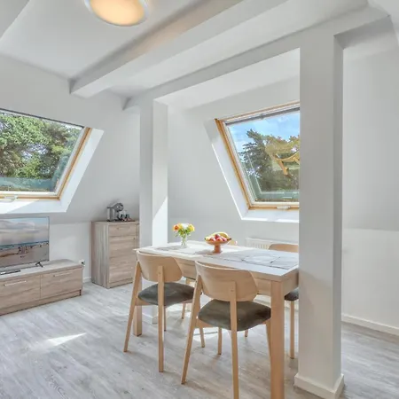 3 Bedroom Beautiful In Appartamento *