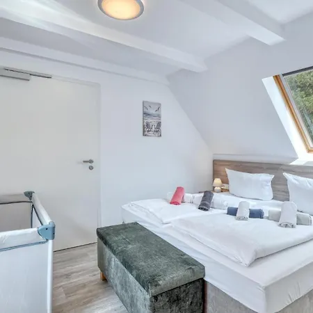 3 Bedroom Beautiful In Altenkirchen (Mecklenburg-Vorpommern)