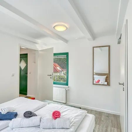 3 Bedroom Beautiful In * Altenkirchen (Mecklenburg-Vorpommern)